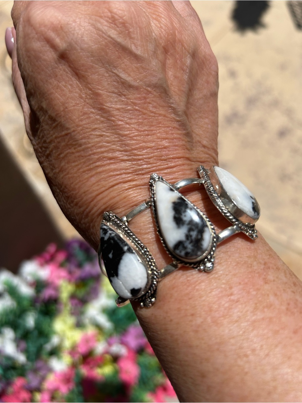 White BuffaloTeardrop Sterling Silver Overlay Bracelet - Brand Unspecified - Picture 2 of 2